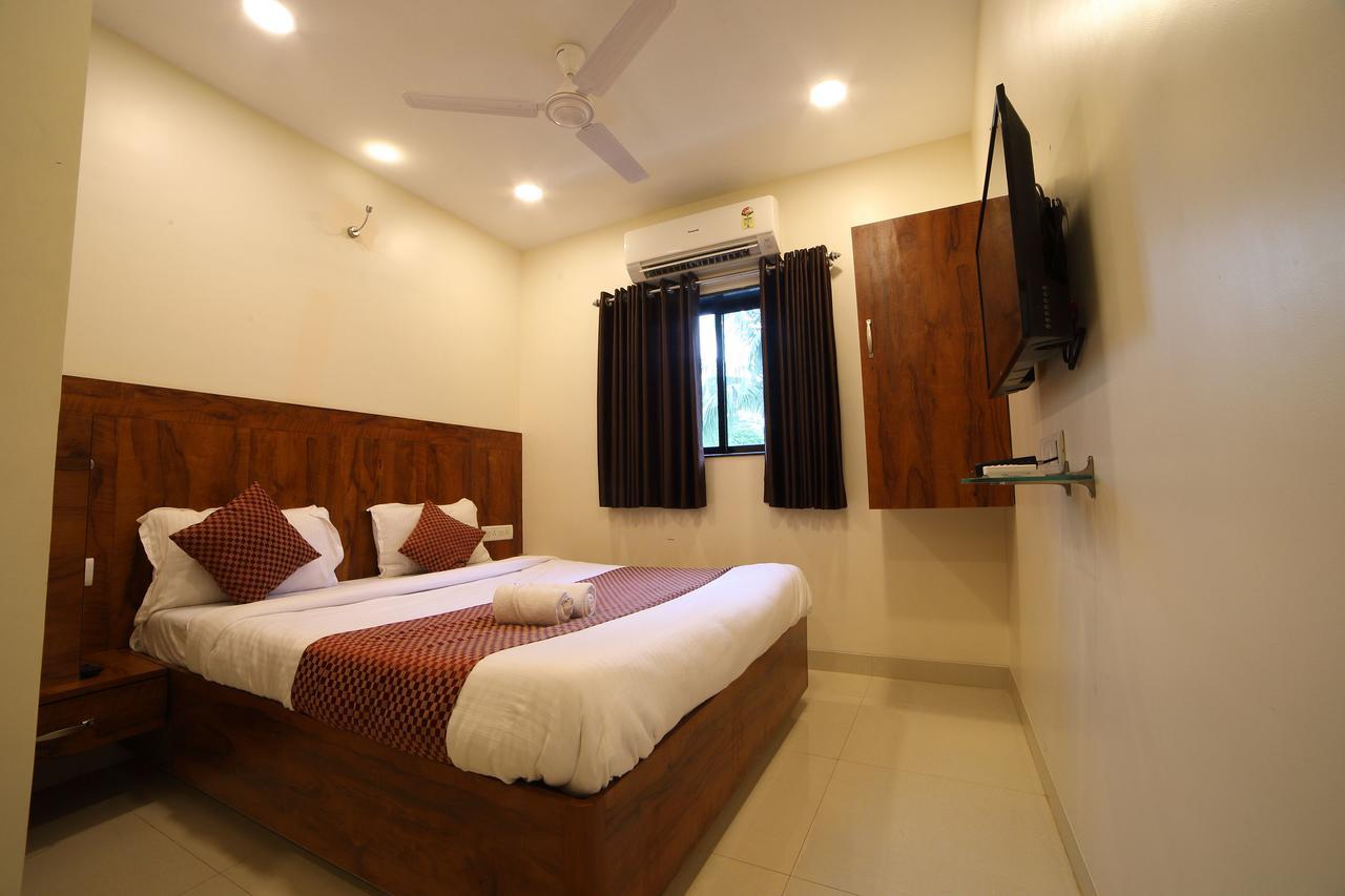 Oyo 8757 Prakash Inn Mumbai Exterior foto